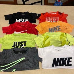 Bundle of 8 Nike shirts!!